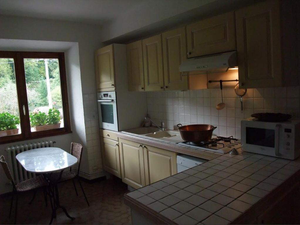 Le Domaine Du Grand Cellier Gites Appartement En Savoie Tournon-sur-Rhône Esterno foto